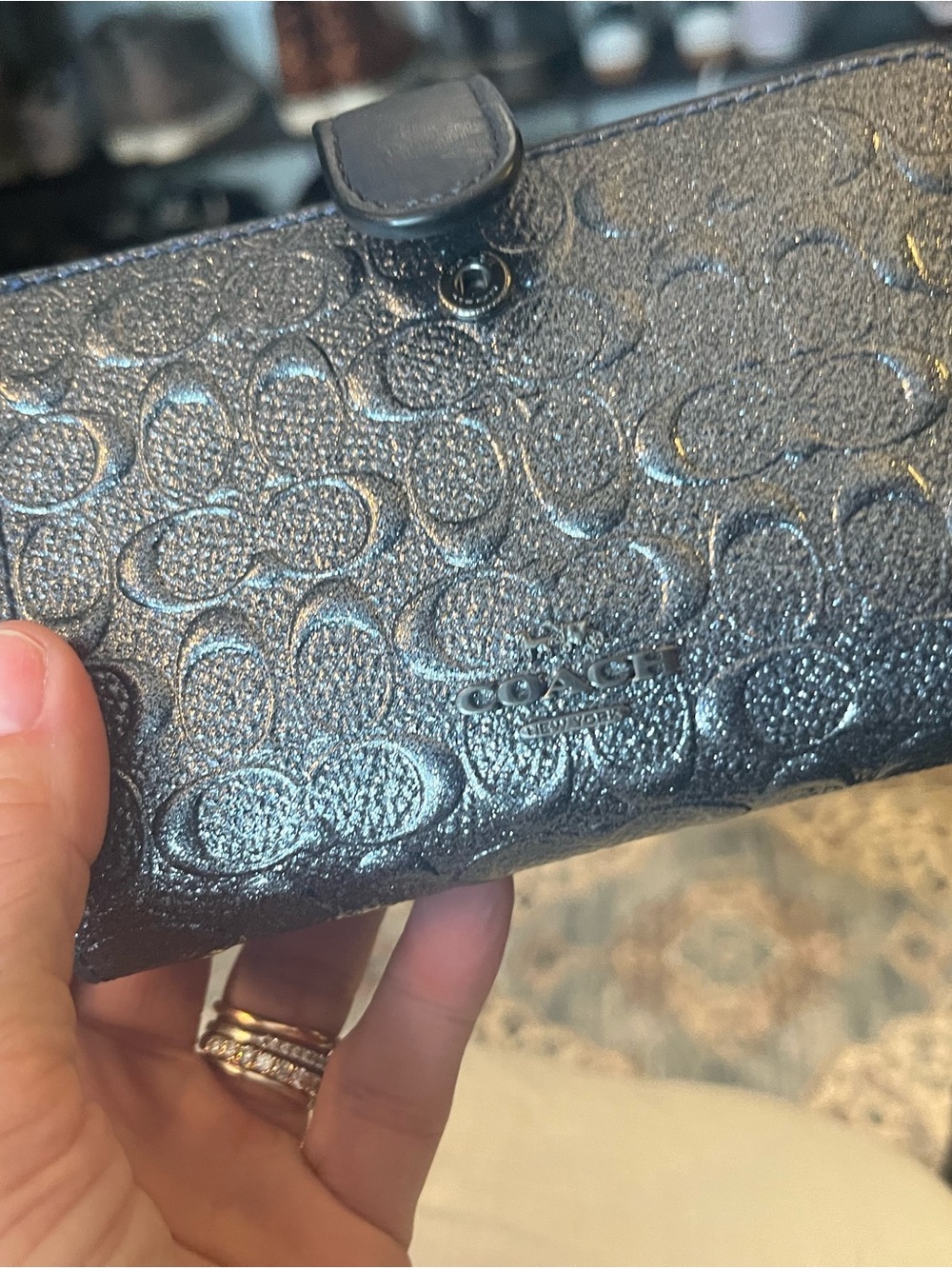 Coach Medium Corner Zip wallet